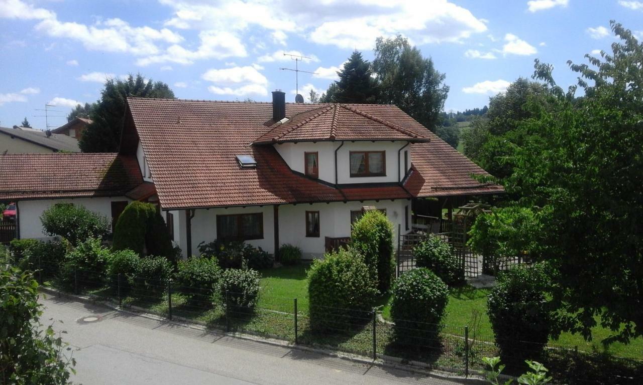 Auszeit-Wohnungen Aidenbach ภายนอก รูปภาพ