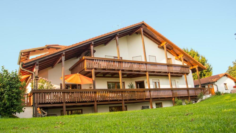 Auszeit-Wohnungen Aidenbach ภายนอก รูปภาพ